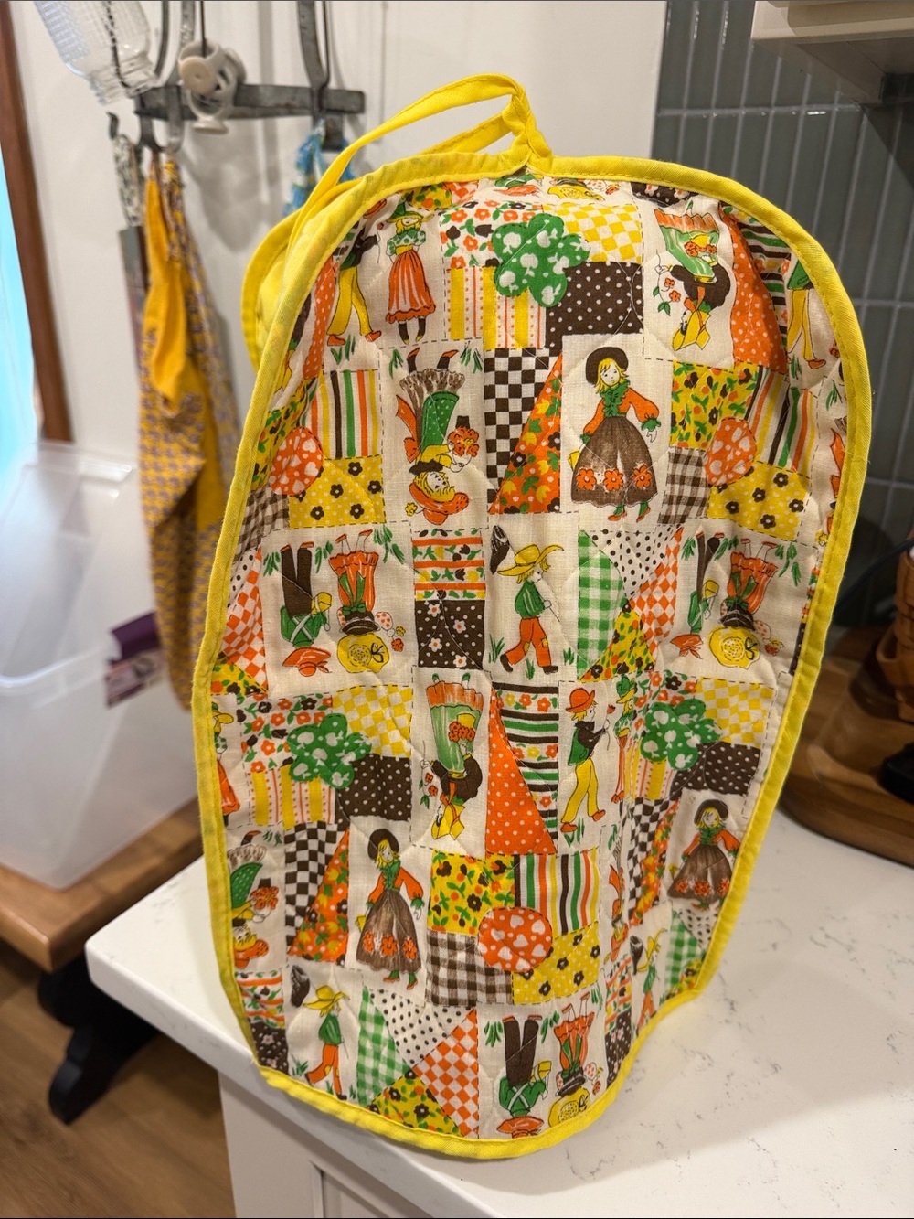 Vintage 1970/80s Quilted Appliance Cover